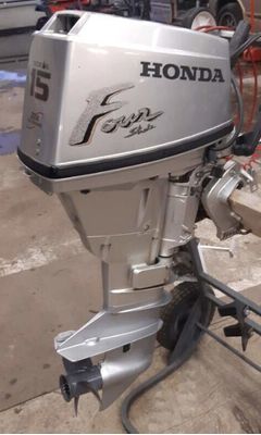Лодочный мотор Honda BF15 старый